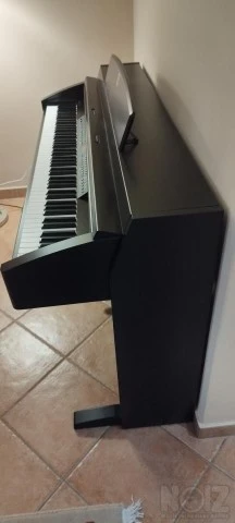 Πωλείται Ηλ.Πιάνο Clavinova