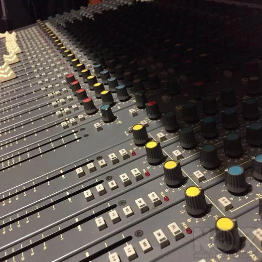 soundcraft delta 24/4 κονσολα