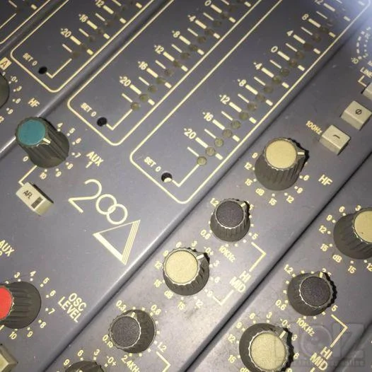 soundcraft delta 24/4 κονσολα
