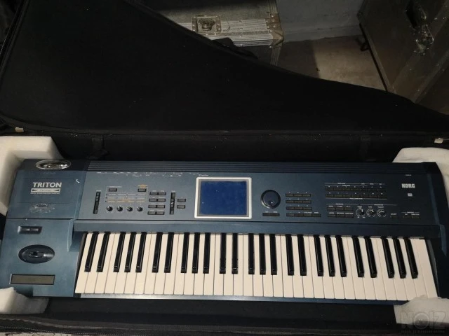 korg triton extreme 61 keys