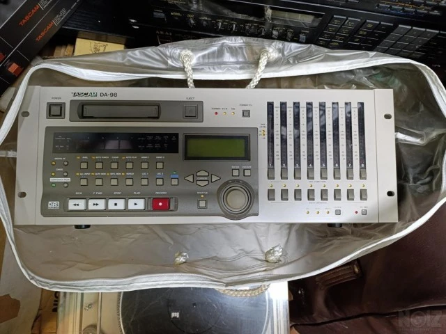 TASCAM DA-98