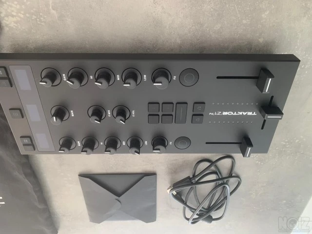 Native Instruments Traktor Z1 mk2