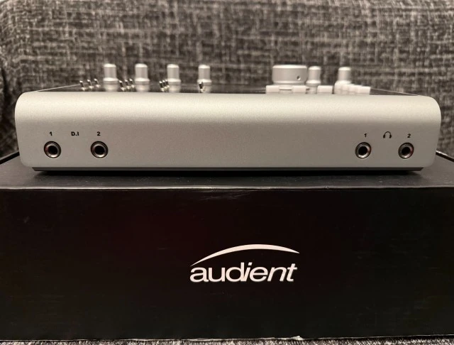 Audient iD44 mki Επαγγελματική Κάρτα Ήχο