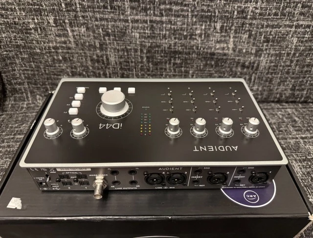 Audient iD44 mki Επαγγελματική Κάρτα Ήχο