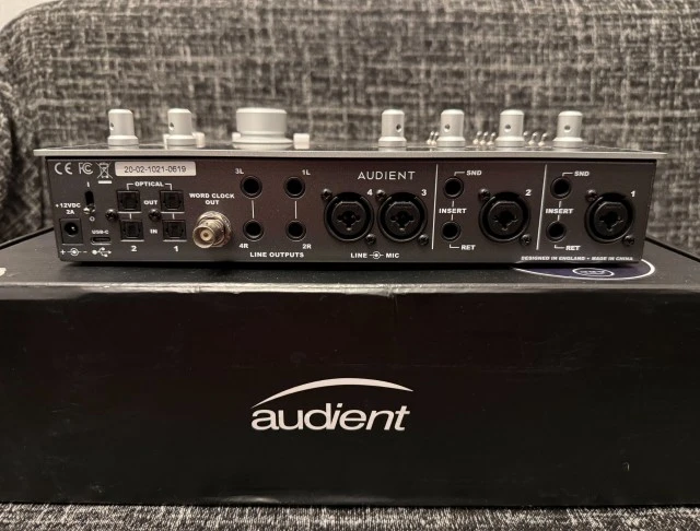 Audient iD44 mki Επαγγελματική Κάρτα Ήχο