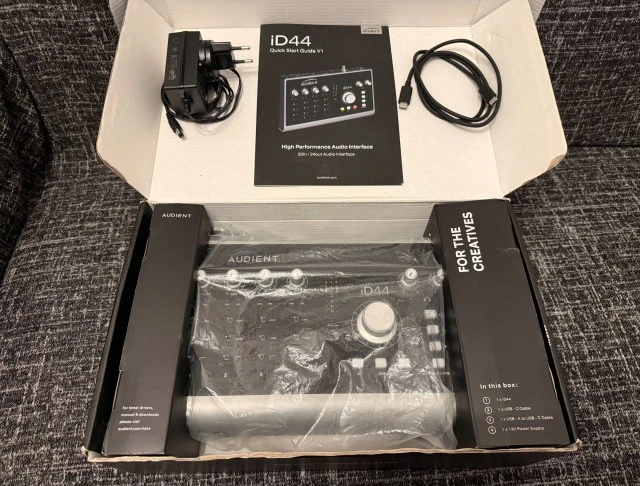 Audient iD44 mki Επαγγελματική Κάρτα Ήχο