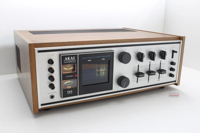 VINTAGE ΡΑΔΙΟΕΝΙΣΧΥΤΗΣ AKAI AA - 8500