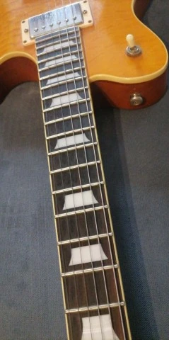 Greg Bennett Avion AV-6 Fastback (Samick