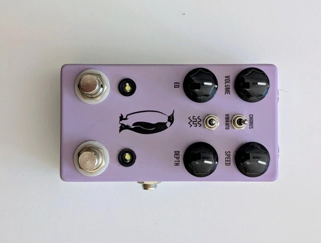 JHS EMPEROR V2 CHORUS VIBRATO