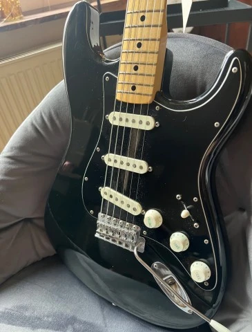 FENDER STRATOCASTER 1976,100%ORIGINAL,MI