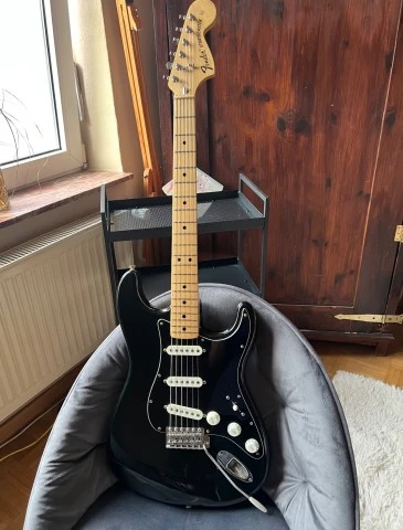 FENDER STRATOCASTER 1976,100%ORIGINAL,MI