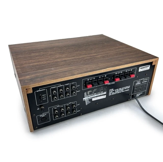 ΟΛΟΚΛΗΡΩΜΕΝΟΣ ΕΝΙΣΧΥΤΗΣ AKAI AM - 2800