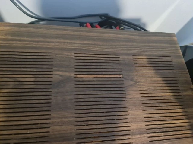 ΟΛΟΚΛΗΡΩΜΕΝΟΣ ΕΝΙΣΧΥΤΗΣ AKAI AM - 2800