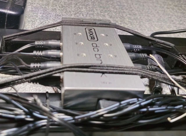 MXR DC Brick M237 Πολυτροφοδοτικό