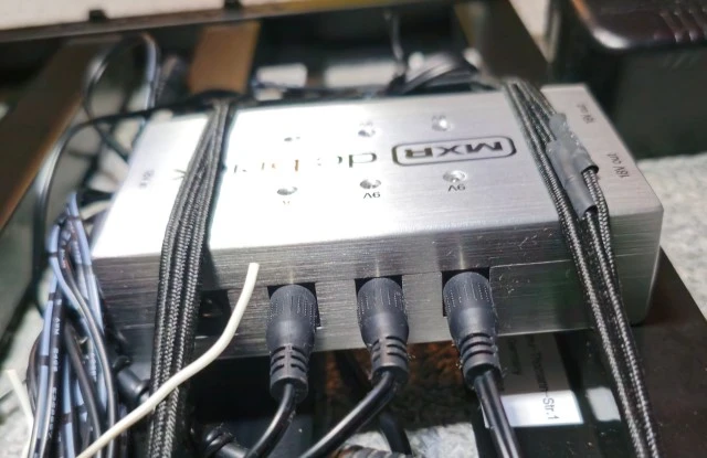 MXR DC Brick M237 Πολυτροφοδοτικό