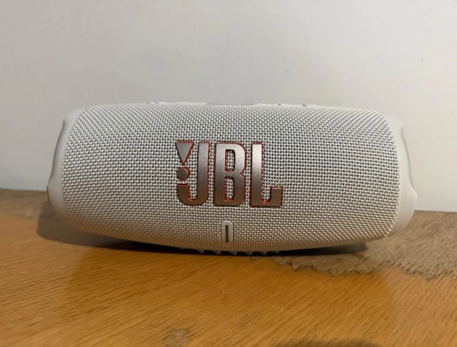 Ηχείο jbl charge 5 λευκό 