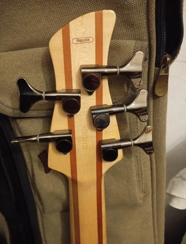 Μπάσο 5 άρι YAMAHA TRBX 305