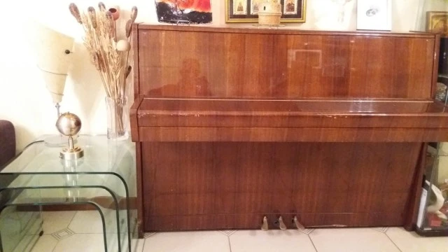 Πωλείται πιάνο Petrof Piano 