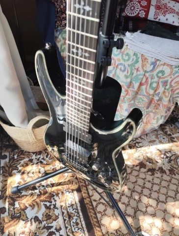 SCHECTER C-7 HELLRAISER DIAMOND SERIES