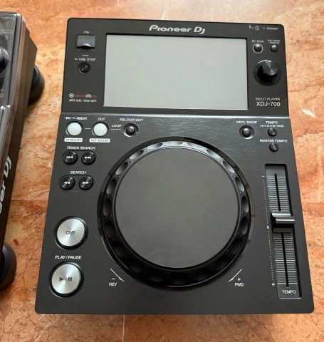 Pioneer xdj 700 x2 ( pair )