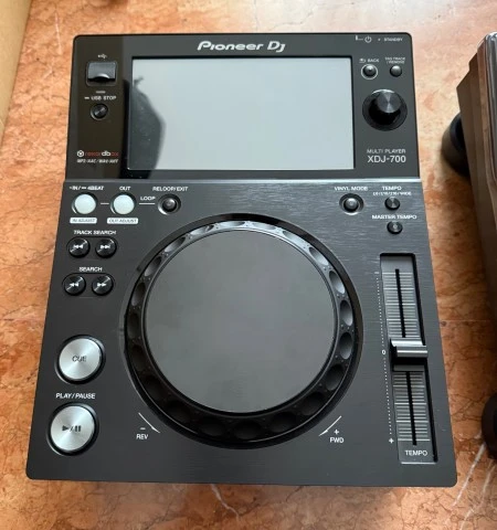 Pioneer xdj 700 x2 ( pair )