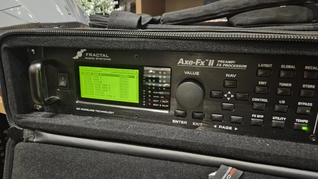 FRACTAL AXE-FX 2 + MFC-101 CONTROLLER