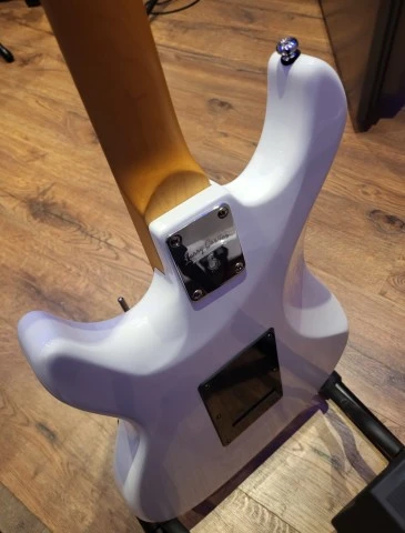 Sire Larry Carlton S7 WH New Gen