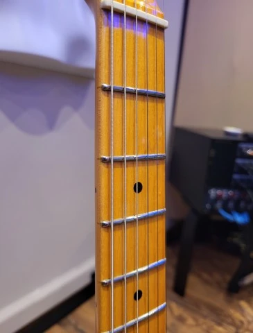 Sire Larry Carlton S7 WH New Gen