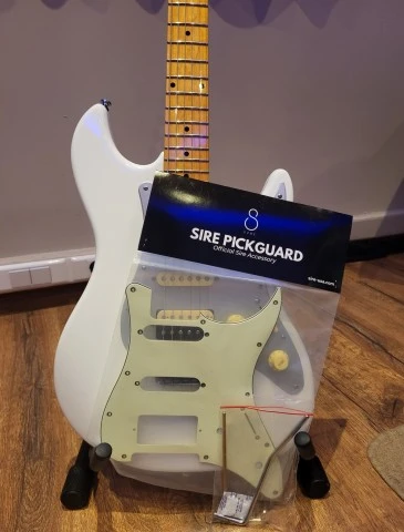 Sire Larry Carlton S7 WH New Gen