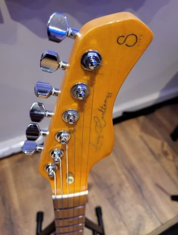Sire Larry Carlton S7 WH New Gen