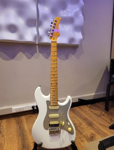 Sire Larry Carlton S7 WH New Gen
