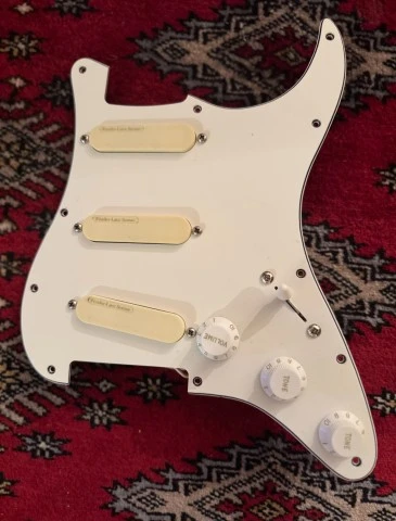 Fender Lace Sensors Gold prewired pickgu