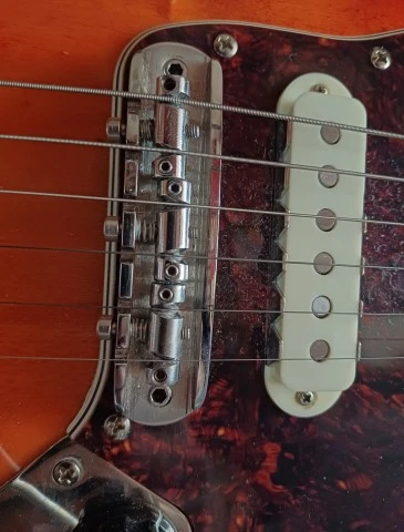 Jaguar Classic Vibe 70s with HALON OFFSET BRIDGE 