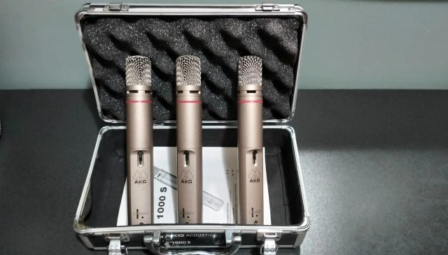 3 ΜΙΚΡΟΦΩΝΑ AKG 1000S ΜΑΖΙ ΜΕ ΤΟ ΒΑΛΙΤΣΑ