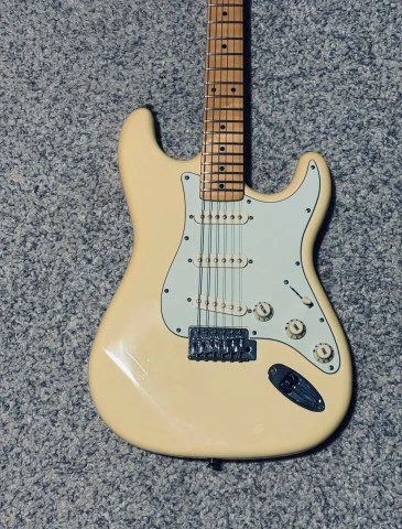SX SST-57 Vintage White + ΔΩΡΟ ΧΟΡΔΕΣ