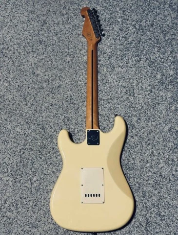 SX SST-57 Vintage White + ΔΩΡΟ ΧΟΡΔΕΣ
