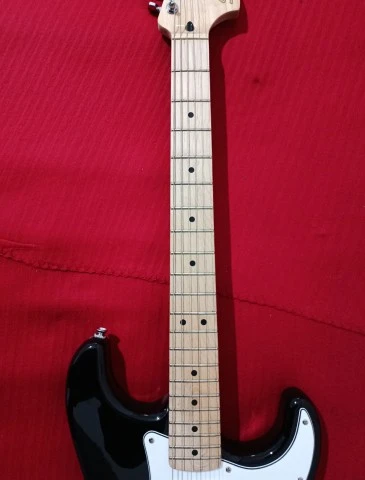squier affinity stratocaster