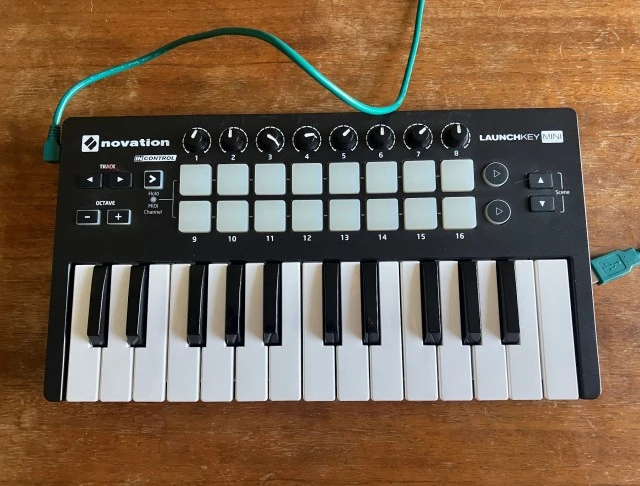 Novation Launchkey Mini MK2