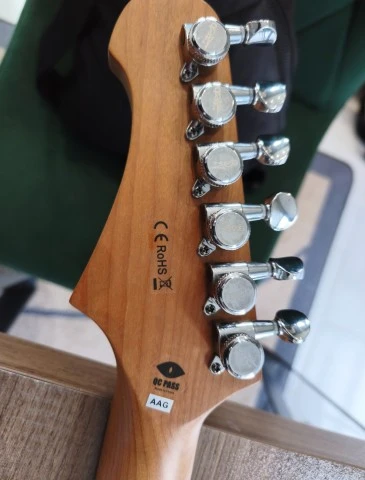 JET JT-350 BKM H &amp; Δώρο Behringer pedal/ζώνη 