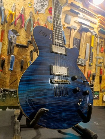 Godin LGX-SA Trans Blue Flame AA