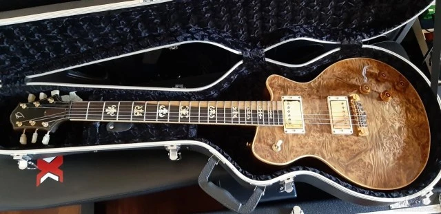 DIMI'S CUSTOM GUITAR