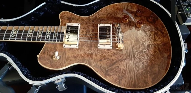 DIMI'S CUSTOM GUITAR