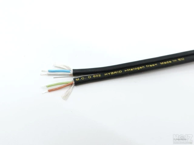 ΚΑΛΩΔΙΑ INTERCONNECT VAN DEN HUL M C D- 