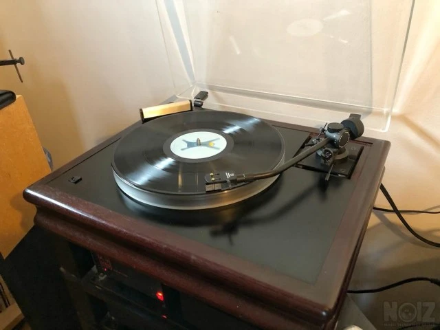 ΠΙΚΑΠ VOYD REFERENCE + TONEARM AUDIO NOT