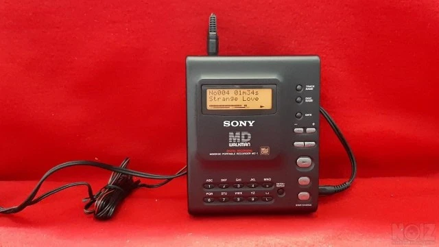 SONY MZ - 1 MINI DISK PORTABLE RECORDER