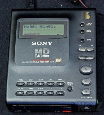 SONY MZ - 1 MINI DISK PORTABLE RECORDER