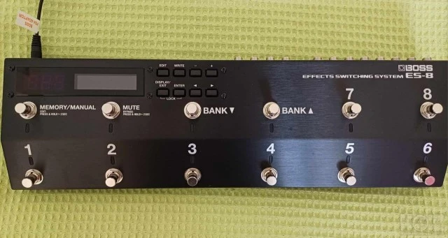 Πωλείται το BOSS ES-8 EFFECTS SWITCHING 