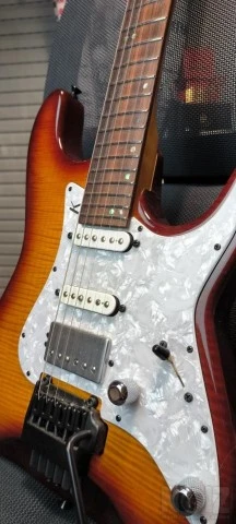 Kiesel Delos