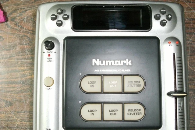CD PLAYERS NUMARK