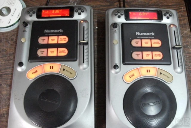 CD PLAYERS NUMARK